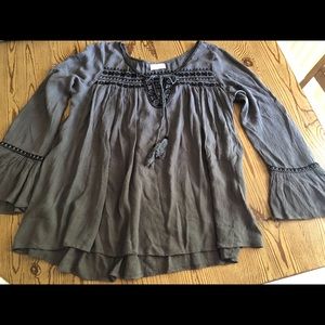 *3/$10* Boho Gray Blouse, sz M “Altr’d  State”